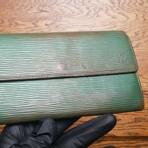 Vtg / Louis Vuitton / Loved On / Kelly Green